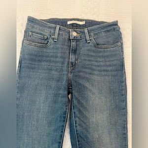 Levi’s 711 skinny jeans